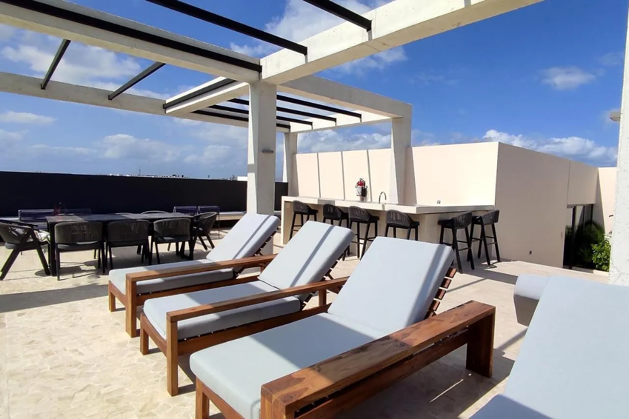 Beautiful 2 Story Loft Near The Beach Playa del Carmen Aparthotel