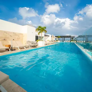 Serenada Apartahotel